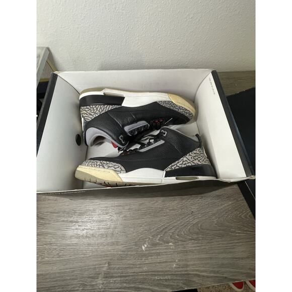 Air Jordan 3 Retro Black Cement 2018 Size 10 854262-012 OG Nike Air 9.5 main image 3